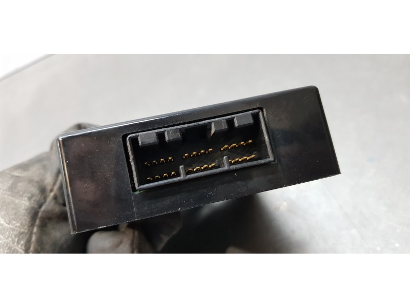 Recambio de modulo electronico para hyundai i40 premium referencia OEM IAM 957703Z100  