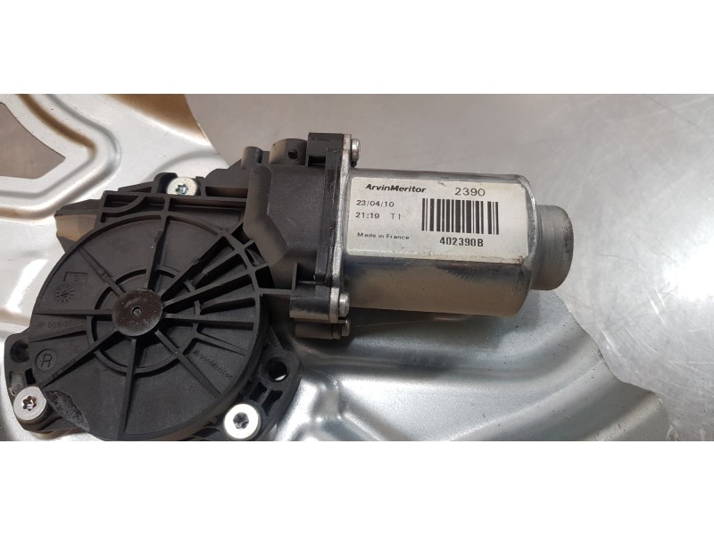 Recambio de elevalunas delantero derecho para hyundai ix35 style awd referencia OEM IAM 824022Y000  