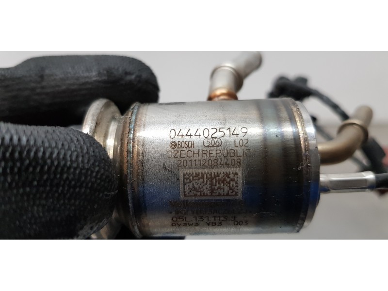 Recambio de inyector para volkswagen caddy furgón/kombi kasten bmt referencia OEM IAM 05L131133J   Recambio de inyector para volkswagen caddy furgón/kombi kasten bmt referencia OEM IAM 05L131133J