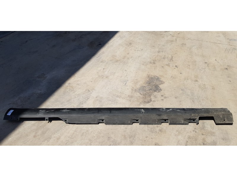 Recambio de faldon lateral para audi a8 (4hc/4hl) 3.0 tdi clean diesel quattro referencia OEM IAM 4H0853860EGRU  