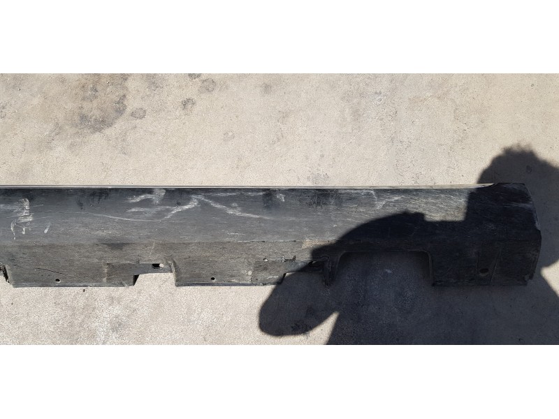 Recambio de faldon lateral para audi a8 (4hc/4hl) 3.0 tdi clean diesel quattro referencia OEM IAM 4H0853860EGRU  