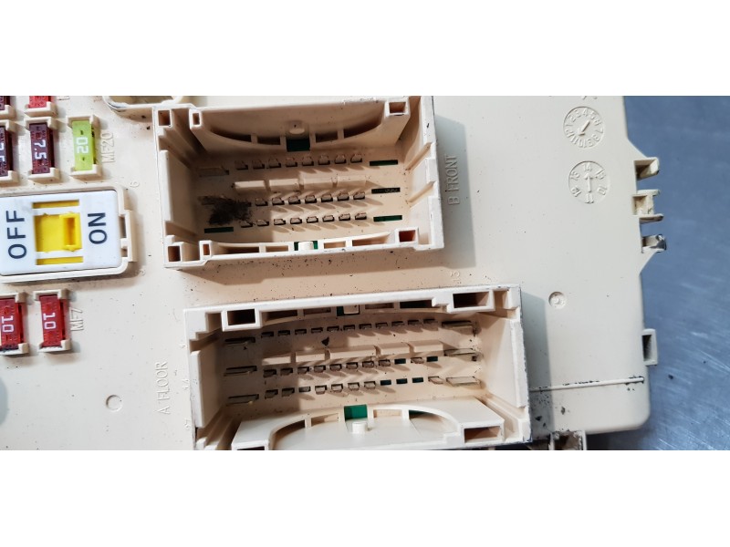 Recambio de caja reles / fusibles para hyundai i40 premium referencia OEM IAM 919503Z111  