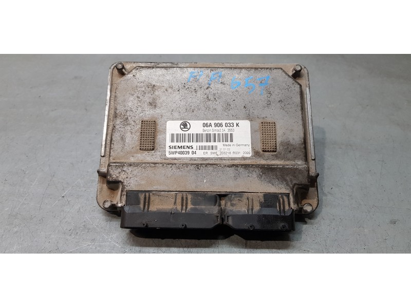 Recambio de centralita motor uce para skoda octavia berlina (1u2) comfort referencia OEM IAM 06A906033K  