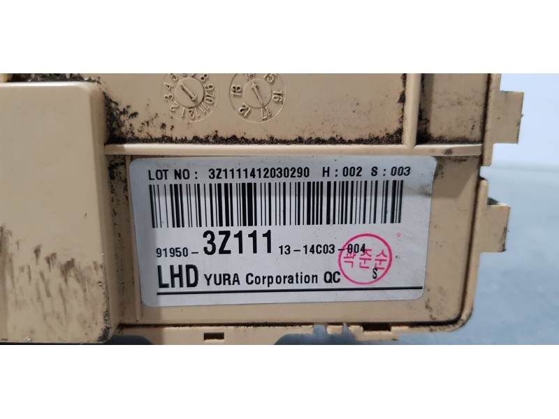 Recambio de caja reles / fusibles para hyundai i40 premium referencia OEM IAM 919503Z111  