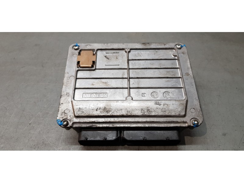 Recambio de centralita motor uce para skoda octavia berlina (1u2) comfort referencia OEM IAM 06A906033K  