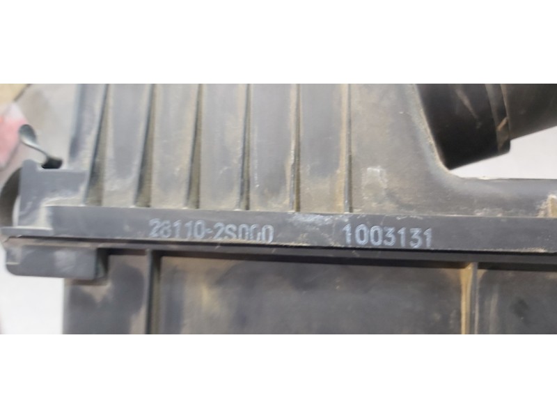 Recambio de filtro aire para hyundai ix35 style awd referencia OEM IAM 281102S000  