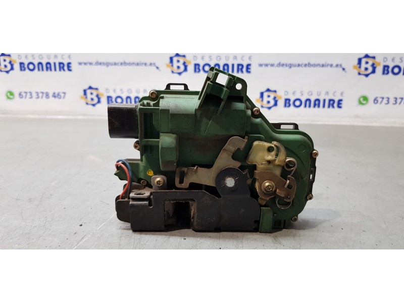 Recambio de cerradura puerta delantera derecha para skoda octavia berlina (1u2) comfort referencia OEM IAM 3B1837016AC  