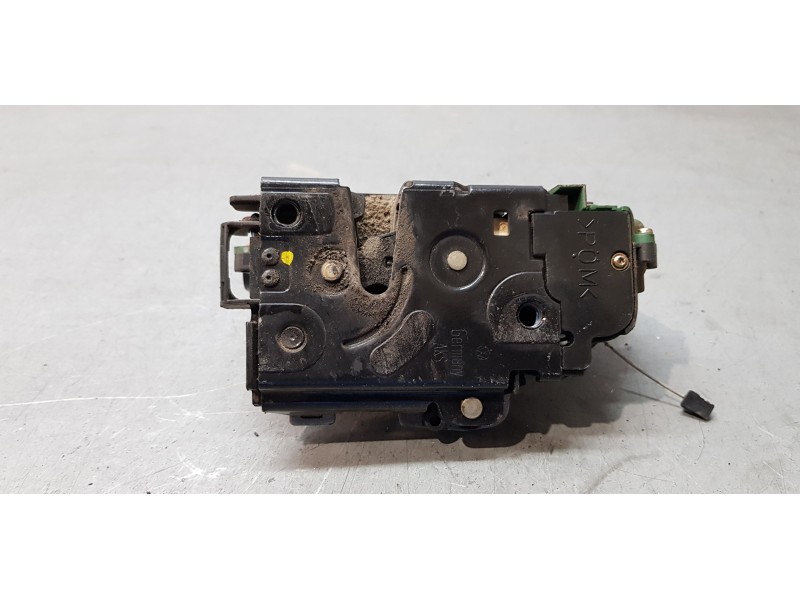 Recambio de cerradura puerta delantera derecha para skoda octavia berlina (1u2) comfort referencia OEM IAM 3B1837016AC  