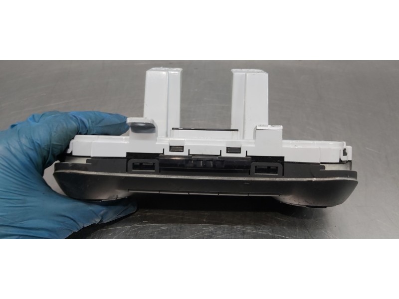 Recambio de mando climatizador para hyundai ix35 style awd referencia OEM IAM 972502Y300TAN  