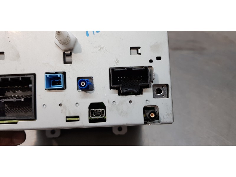 Recambio de sistema audio / radio cd para opel astra j lim. cosmo referencia OEM IAM 22739813  