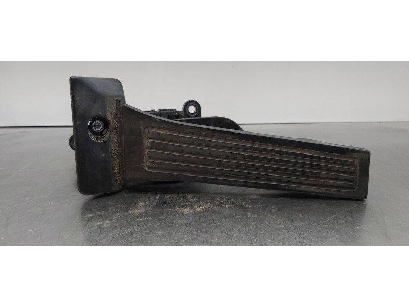 Recambio de potenciometro pedal para hyundai ix35 style awd referencia OEM IAM 327002S100  