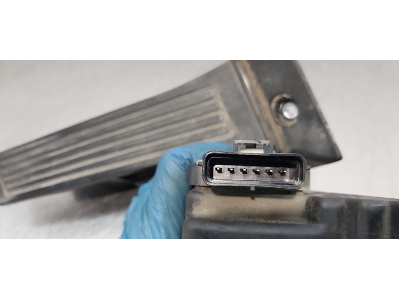 Recambio de potenciometro pedal para hyundai ix35 style awd referencia OEM IAM 327002S100  
