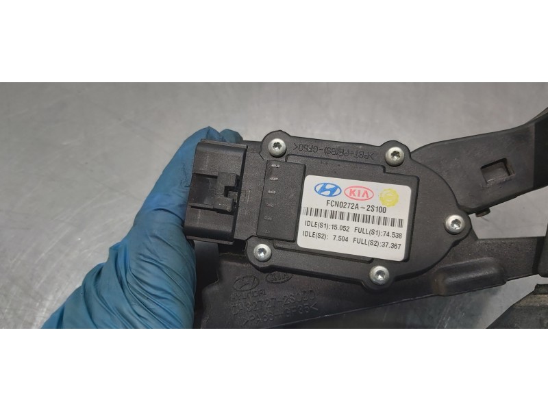 Recambio de potenciometro pedal para hyundai ix35 style awd referencia OEM IAM 327002S100  
