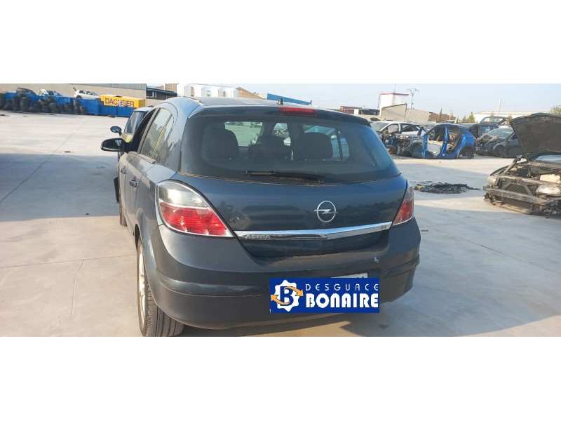 opel astra h berlina del año 2007
