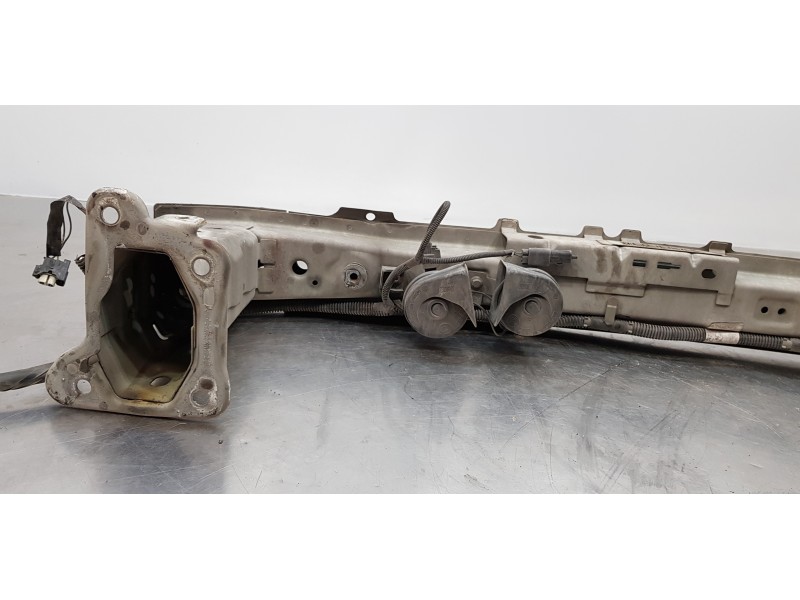 Recambio de refuerzo paragolpes delantero para ford kuga (cbv) titanium referencia OEM IAM 1540638 8V41S10922AD 1520646