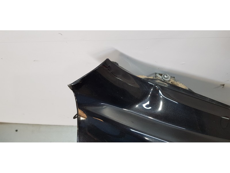 Recambio de aleta delantera derecha para maserati quattroporte básico referencia OEM IAM 67064000  