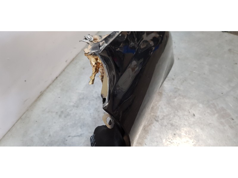 Recambio de aleta delantera derecha para maserati quattroporte básico referencia OEM IAM 67064000  