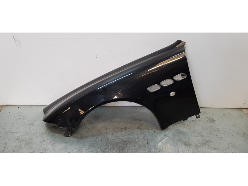 Recambio de aleta delantera izquierda para maserati quattroporte básico referencia OEM IAM   
