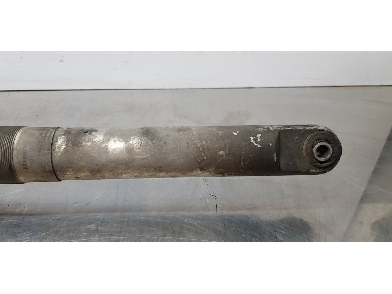 Recambio de amortiguador delantero derecho para maserati quattroporte básico referencia OEM IAM 462400126512  