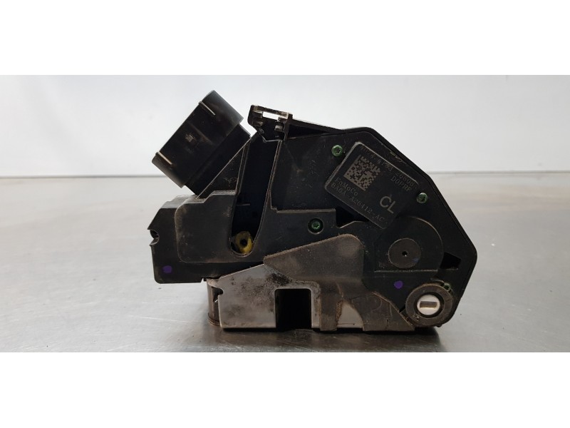 Recambio de cerradura puerta trasera derecha para ford fiesta (cb1) trend referencia OEM IAM 8A6AA26412AC  