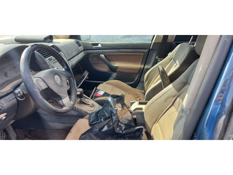 volkswagen golf v berlina (1k1) del año 2008