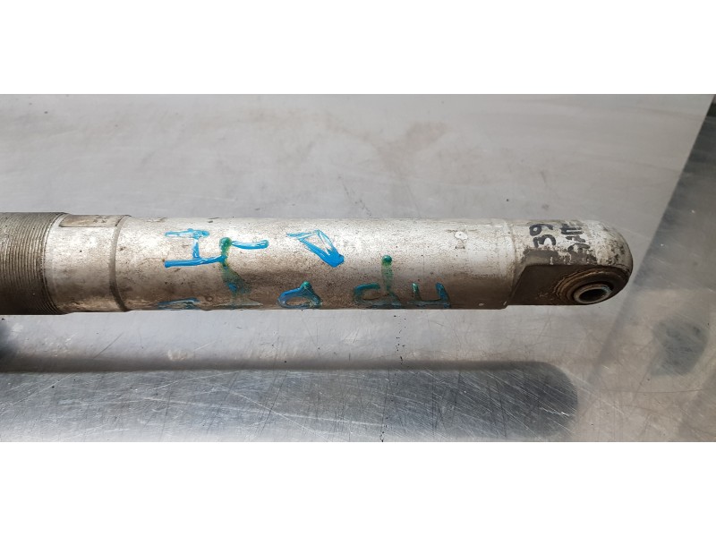 Recambio de amortiguador delantero izquierdo para maserati quattroporte básico referencia OEM IAM 462400126512  