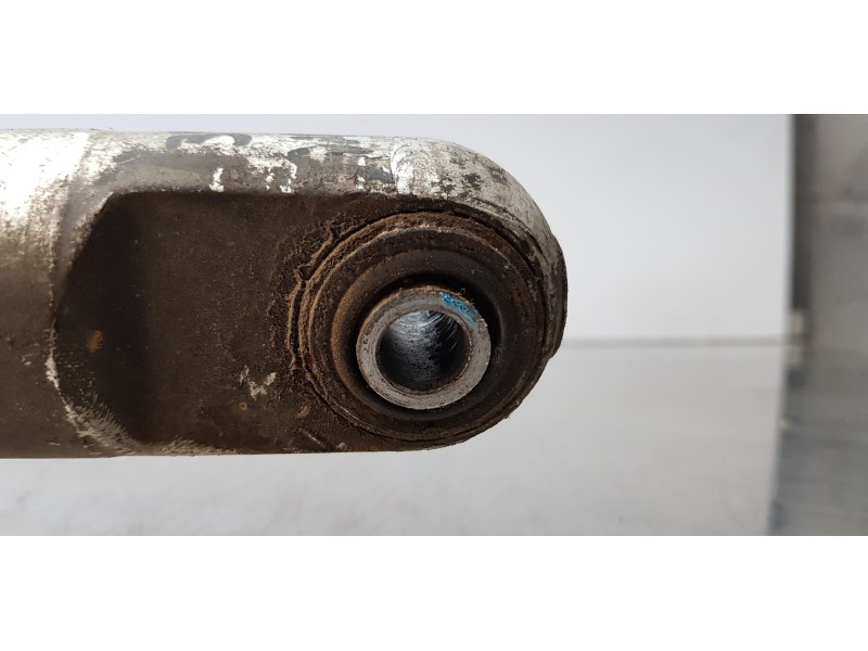 Recambio de amortiguador delantero izquierdo para maserati quattroporte básico referencia OEM IAM 462400126512  