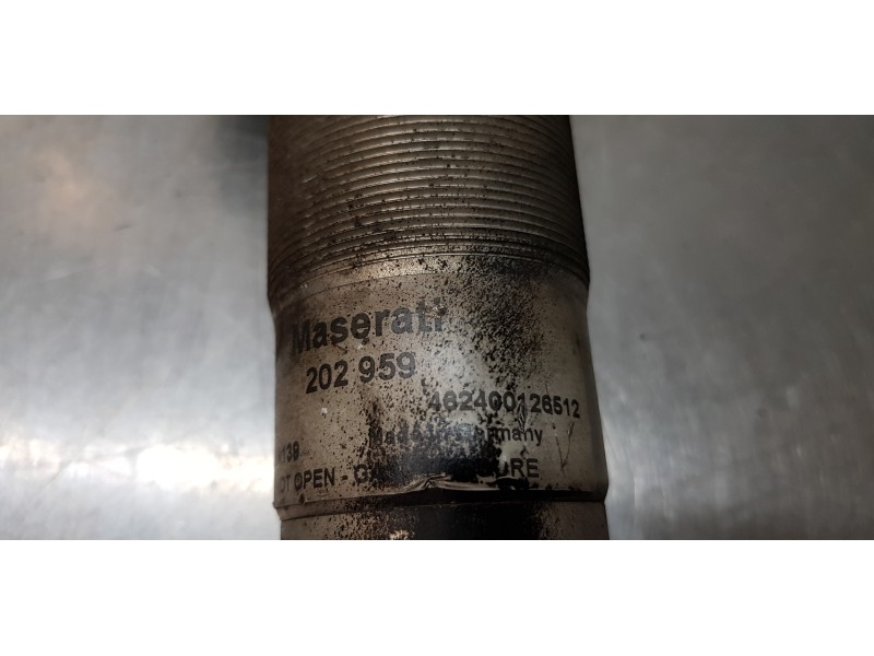 Recambio de amortiguador delantero izquierdo para maserati quattroporte básico referencia OEM IAM 462400126512  