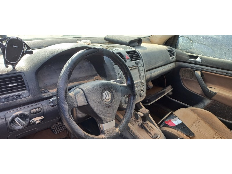 volkswagen golf v berlina (1k1) del año 2008