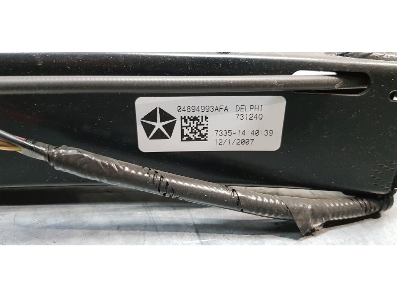 Recambio de motor cierre centralizado trasero izquierdo para chrysler grand voyager limited referencia OEM IAM 04894993AFA  