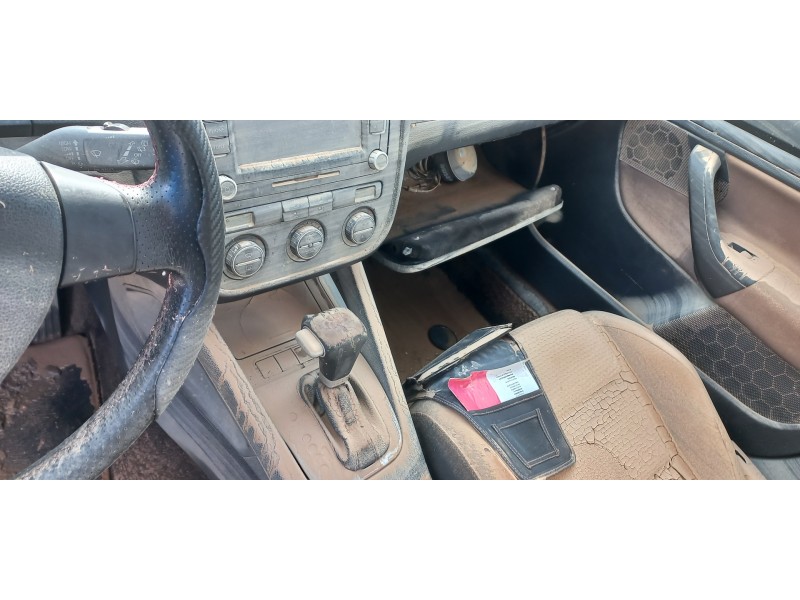 volkswagen golf v berlina (1k1) del año 2008