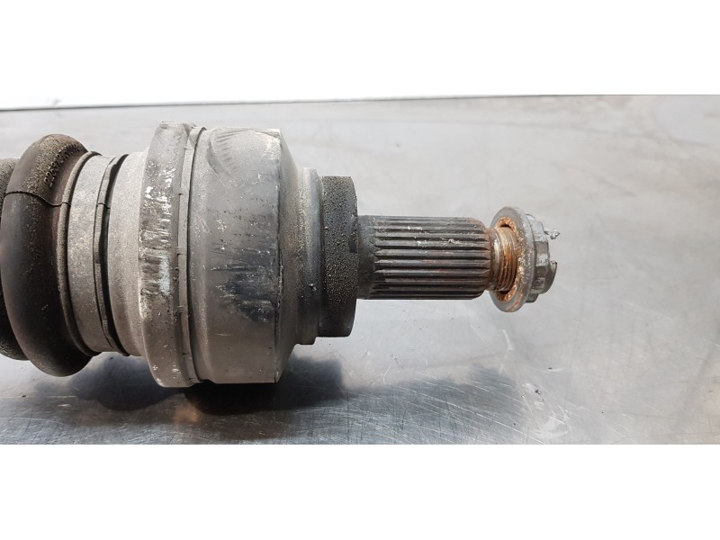 Recambio de transmision trasera izquierda para bmw serie 1 lim. (f20) 116d efficientdynamics edition referencia OEM IAM 7624205 