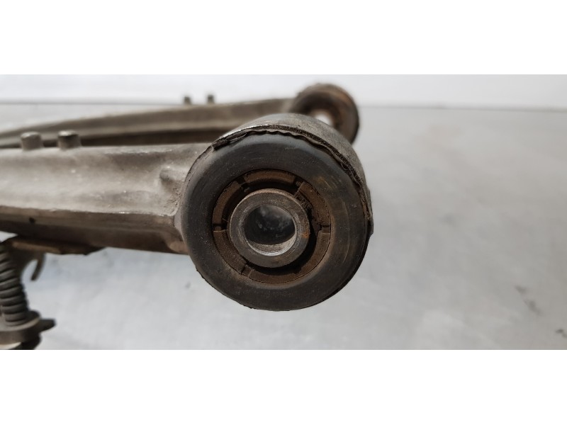 Recambio de brazo suspension superior delantero derecho para maserati quattroporte básico referencia OEM IAM   