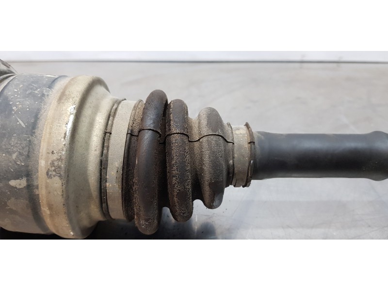 Recambio de transmision trasera izquierda para bmw serie 1 lim. (f20) 116d efficientdynamics edition referencia OEM IAM 7624205 