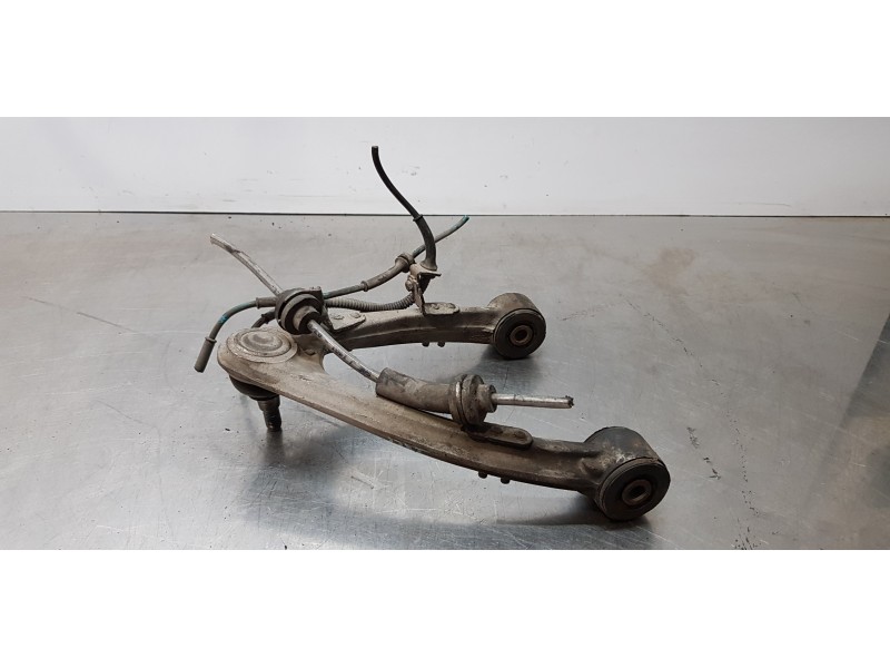 Recambio de brazo suspension superior delantero derecho para maserati quattroporte básico referencia OEM IAM   