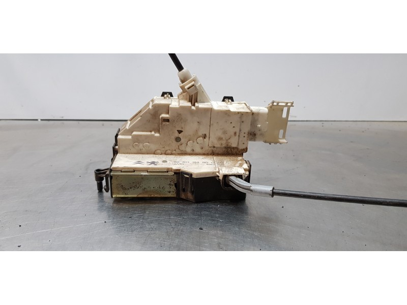 Recambio de cerradura puerta delantera derecha para citroen c4 berlina vtr plus referencia OEM IAM 9681331480   Recambio de cerradura puerta delantera derecha para citroen c4 berlina vtr plus referencia OEM IAM 9681331480