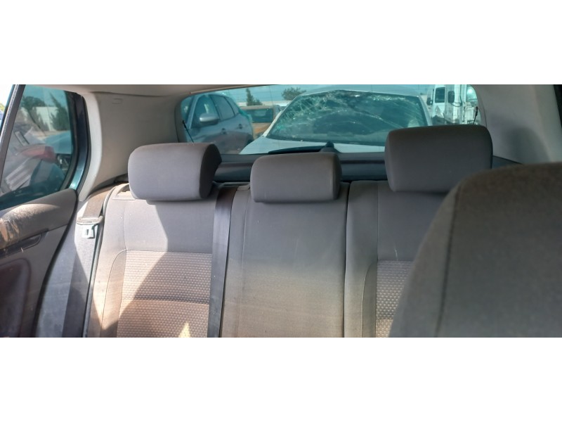 volkswagen golf v berlina (1k1) del año 2008