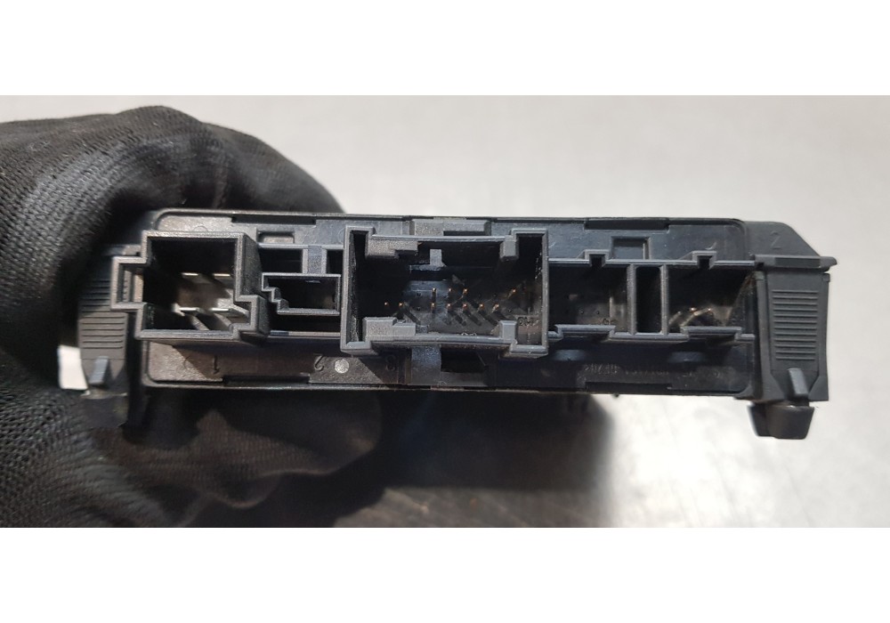 Recambio de centralita cierre para mercedes clase c (w203) berlina 220 cdi (203.006) referencia OEM IAM A2038206626  