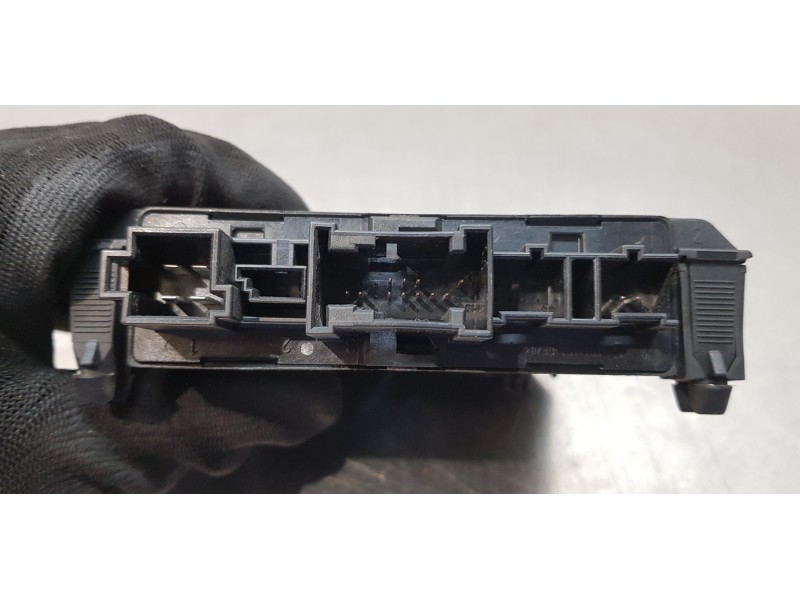 Recambio de centralita cierre para mercedes clase c (w203) berlina 220 cdi (203.006) referencia OEM IAM A2038206626  