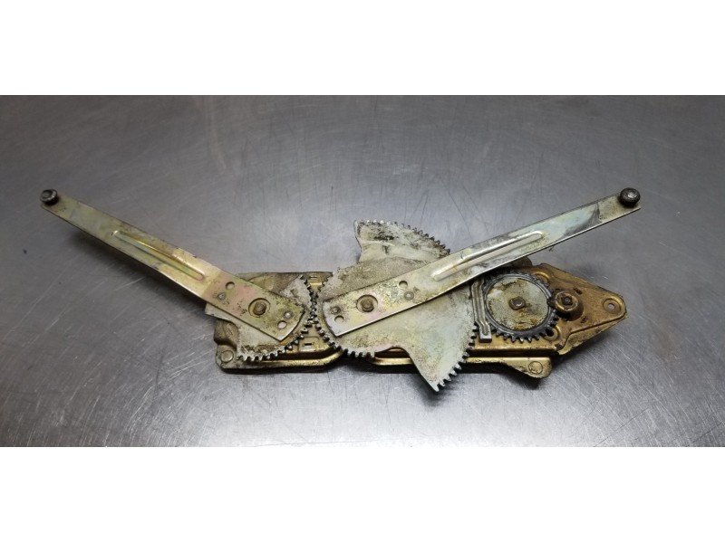 Recambio de elevalunas delantero derecho para nissan trade ebro trade referencia OEM IAM    Recambio de elevalunas delantero derecho para nissan trade ebro trade referencia OEM IAM