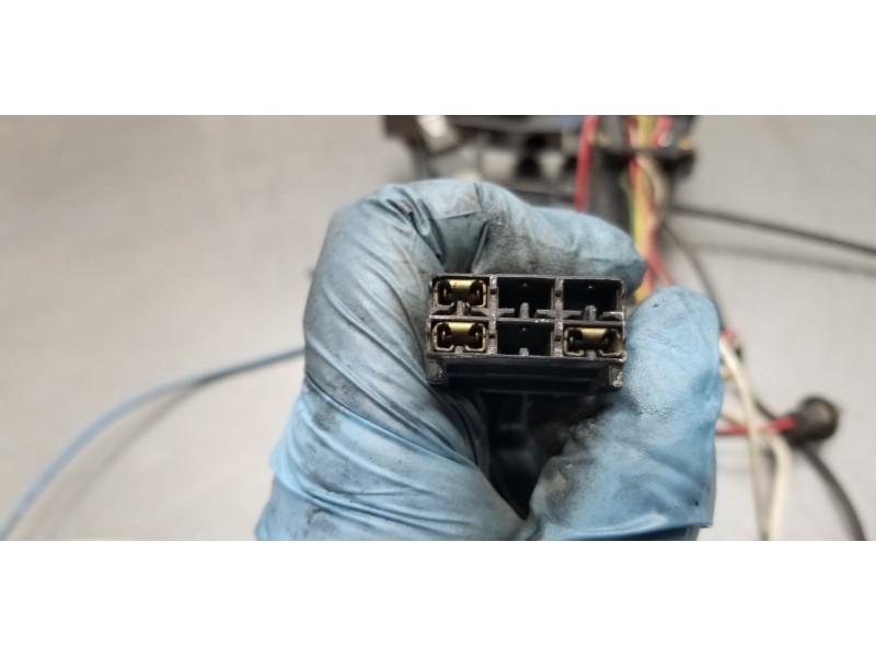 Recambio de mando calefaccion / aire acondicionado para nissan trade ebro trade referencia OEM IAM 810421263F  