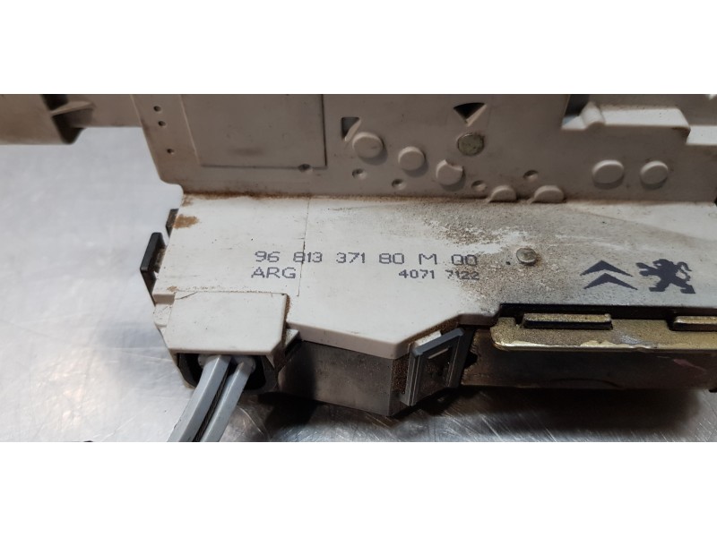 Recambio de cerradura puerta trasera izquierda para citroen c4 berlina vtr plus referencia OEM IAM 9681337180   Recambio de cerradura puerta trasera izquierda para citroen c4 berlina vtr plus referencia OEM IAM 9681337180