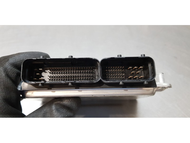 Recambio de centralita motor uce para maserati quattroporte básico referencia OEM IAM 0261208592  
