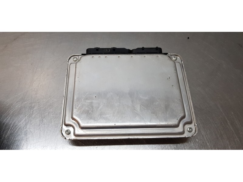 Recambio de centralita motor uce para maserati quattroporte básico referencia OEM IAM 0261208592  