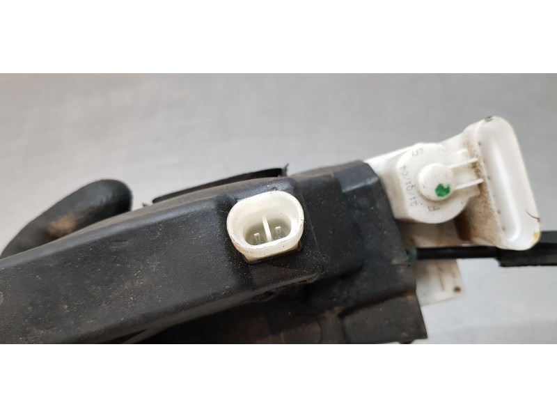 Recambio de cerradura puerta trasera derecha para maserati quattroporte básico referencia OEM IAM 68206200  