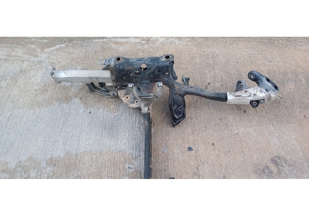 Recambio de puente delantero para audi a8 (4hc/4hl) 3.0 tdi clean diesel quattro referencia OEM IAM 4H0399315AF  