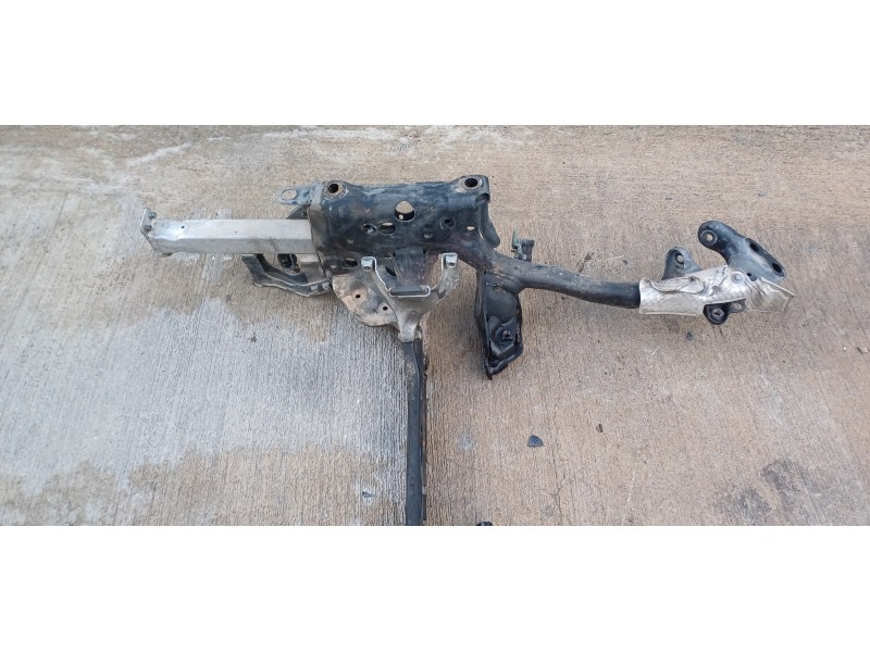 Recambio de puente delantero para audi a8 (4hc/4hl) 3.0 tdi clean diesel quattro referencia OEM IAM 4H0399315AF  