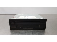 Recambio de sistema navegacion gps para volkswagen golf vii sportsvan edition bluemotion tech referencia OEM IAM 3Q0035824A