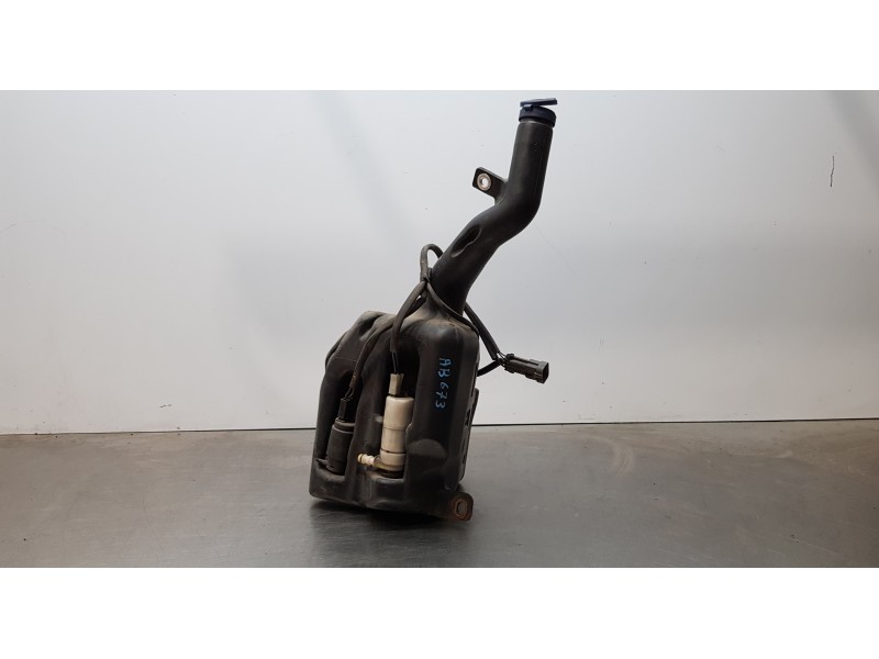 Recambio de deposito limpia para maserati quattroporte básico referencia OEM IAM 0107073  