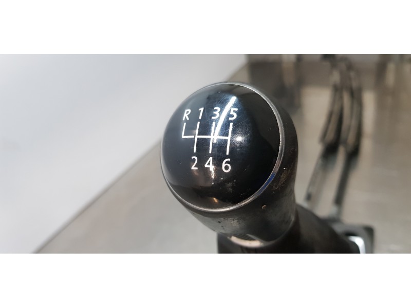 Recambio de palanca cambio para volkswagen golf vii sportsvan edition bluemotion tech referencia OEM IAM 510711049J   Recambio de palanca cambio para volkswagen golf vii sportsvan edition bluemotion tech referencia OEM IAM 510711049J